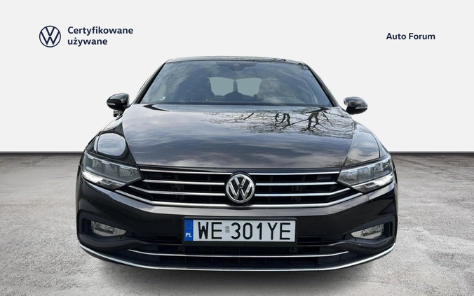 Volkswagen Passat cena 119900 przebieg: 67940, rok produkcji 2019 z Chełmno małe 277